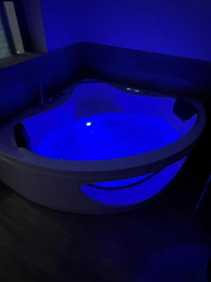 Maspalomas Jacuzzi Bungalow Las Palmas / Gran Canaria Exterior foto